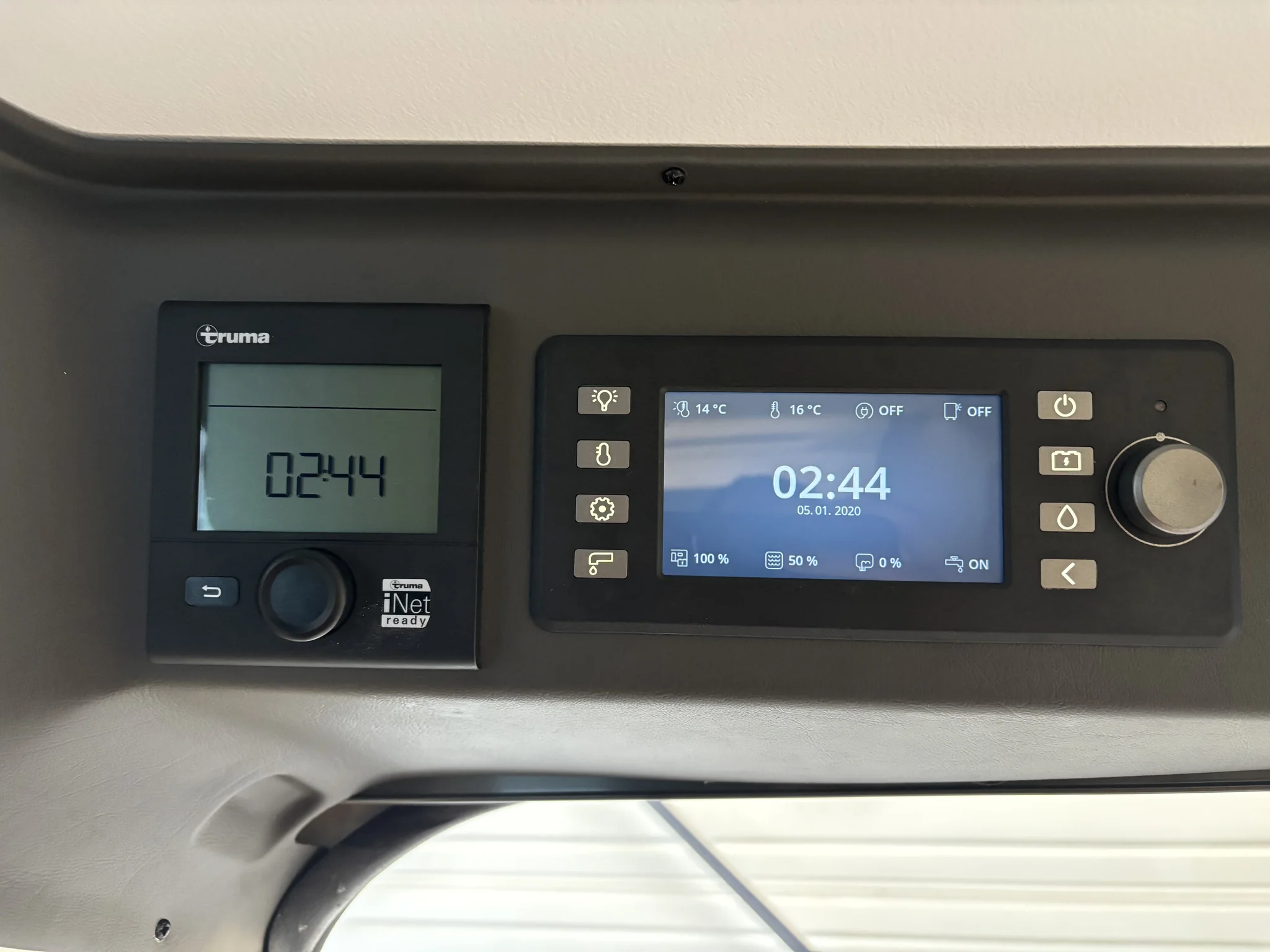 Fourgon Elios 54T Sky-Lift, toit relevable avec installation Lithium et isolation renforcée - 4